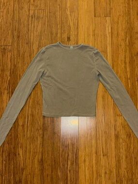 SKIMS Long-Sleeve Crewneck Crop Top - Khaki